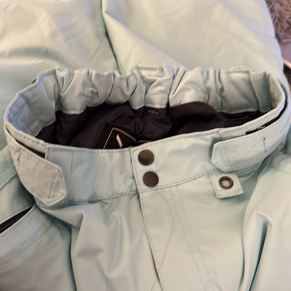 Girls Arctix snow/ski suit. Size L - Picture 15 of 15